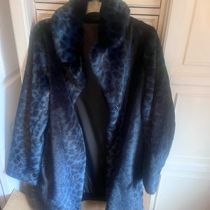 Blue leopard faux fur coat